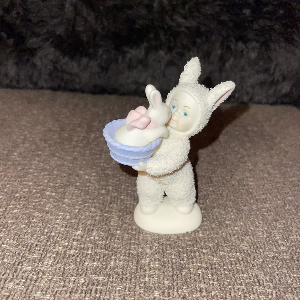 Department 56 Snowbunnies/Snowbabies “A BASKET OF LOVE"